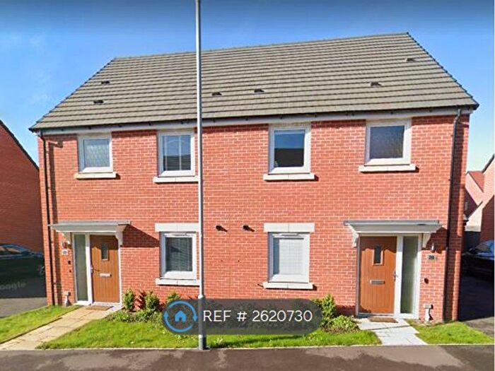 3 Bedroom Semi-Detached House To Rent In Foxfield Way, West Bridgford, Nottingham, NG2