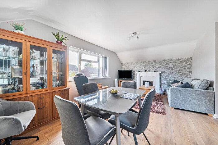 1 Bedroom Apartment For Sale In High Street, Gillingham, ME8