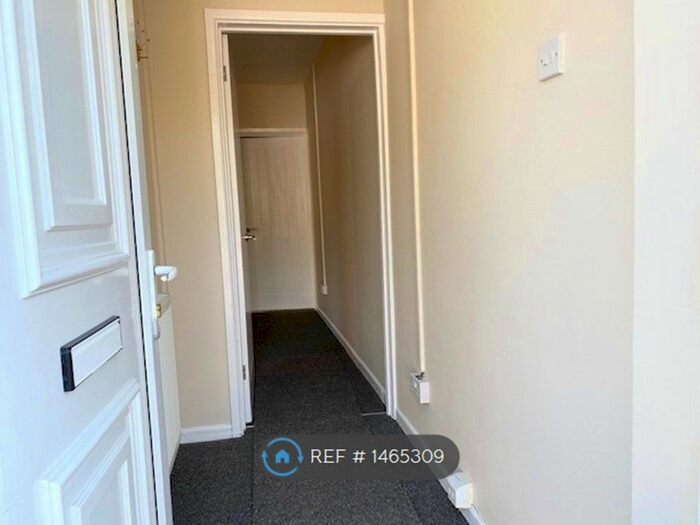 1 Bedroom Bungalow To Rent In Glynfach Road, Porth, CF39