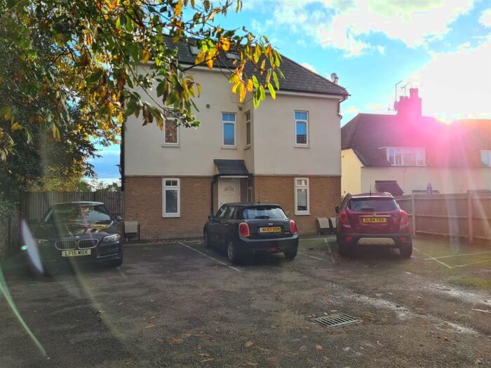 2 Bedroom Flat To Rent In Victoria Orchard, Maidstone, ME16