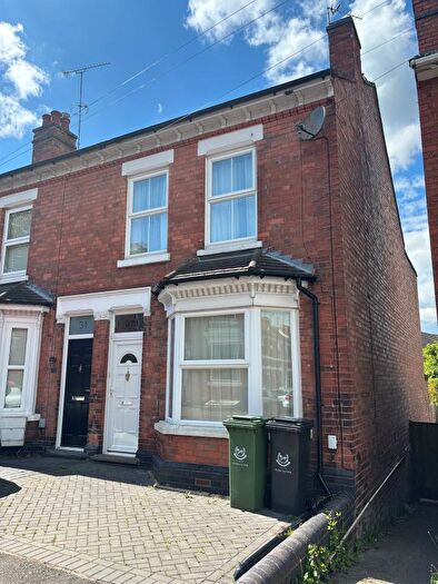 3 Bedroom End Terrace House For Sale In Albany Road, Worcester, WR3
