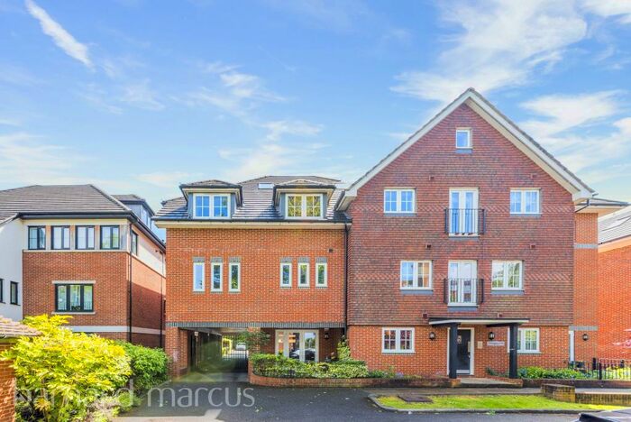 2 Bedroom Flat To Rent In Grove Road, Sutton, SM1