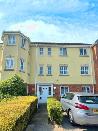 2 Bedroom Flat To Rent In Stanley Road, Wolverhampton, West Midlands, WV10