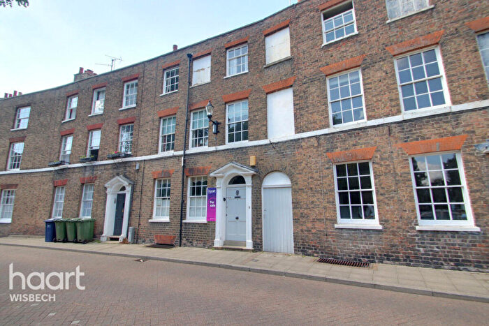 5 Bedroom Town House For Sale In Union Place, Wisbech, PE13