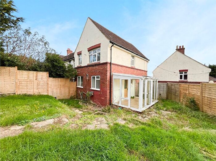 3 Bedroom End Of Terrace House To Rent In Quebec Road, St. Leonards, TN38