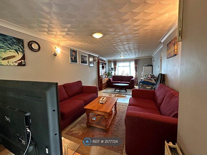 3 Bedroom Terraced House To Rent In Williamson Way, Oxford, OX4