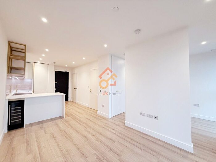 1 Bedroom Studio To Rent In Waterview House, Quay Walk, Wembley, HA0