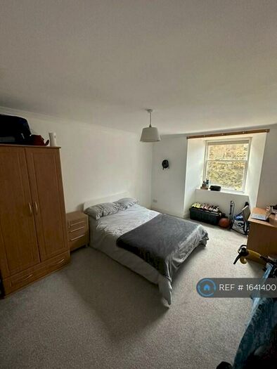 3 Bedroom Flat To Rent In Upper Bridge Street, Stirling, FK8