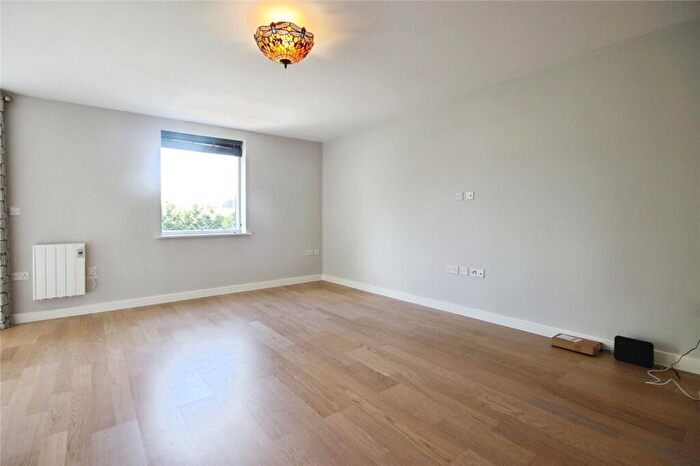 2 Bedroom Apartment To Rent In Old Bracknell Lane West, Bracknell, Berkshire, RG12
