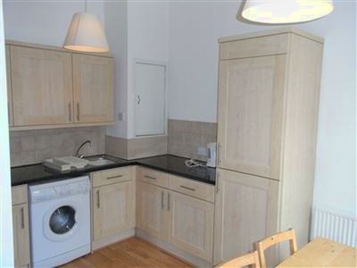 2 Bedroom Flat To Rent In Garnet Street, Garnethill, G3