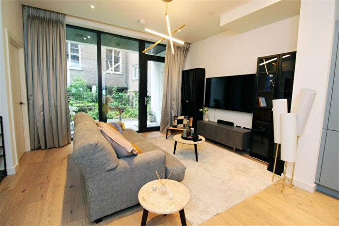 2 Bedroom Apartment To Rent In Clarendon Court, City Of London, EC1Y