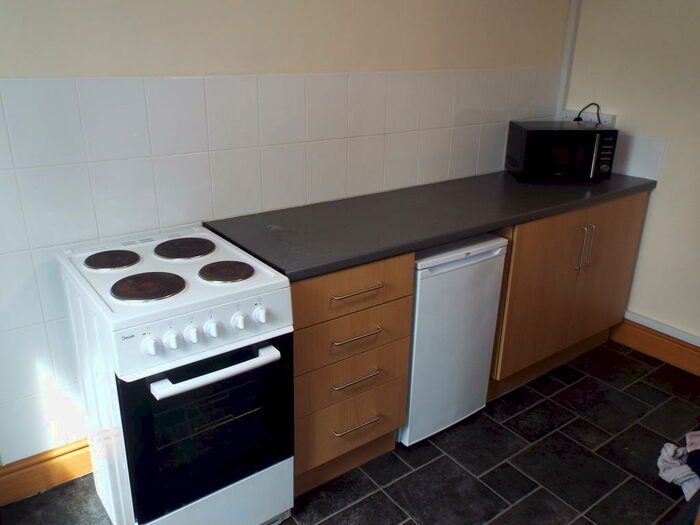 1 Bedroom Flat To Rent In Victoria Road, Burton On Trent., DE14