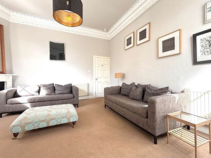 2 Bedroom Flat To Rent In Sciennes Road, Edinburgh, EH9