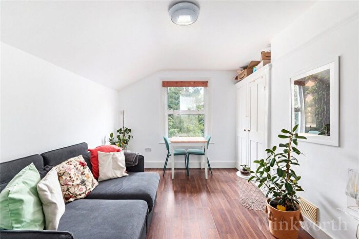 1 Bedroom Flat To Rent In New Cross Road, London, SE14