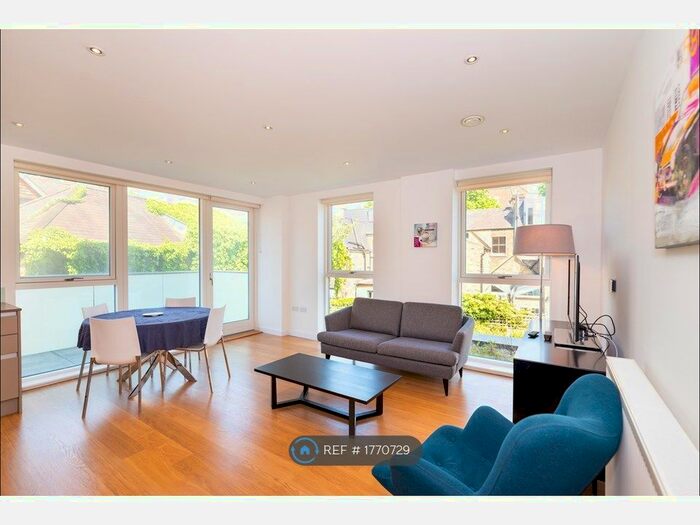 2 Bedroom Flat To Rent In Oldridge Road, London, SW12