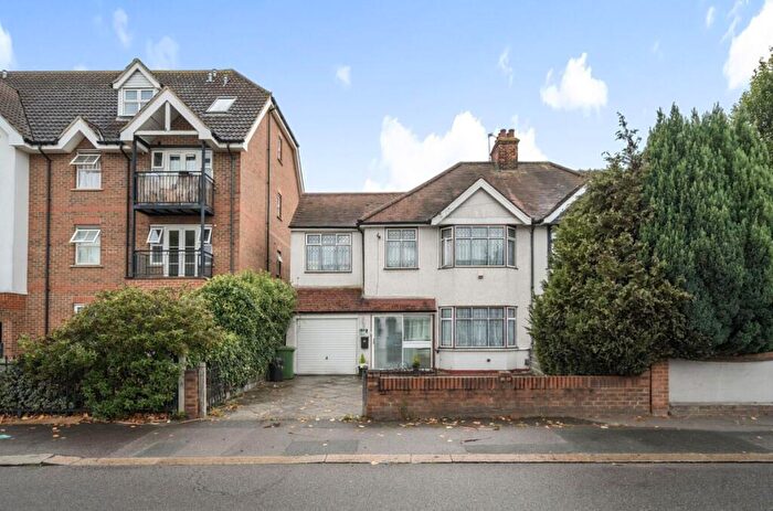 4 Bedroom Semi-Detached House For Sale In Heath Park Road, Romford, RM2
