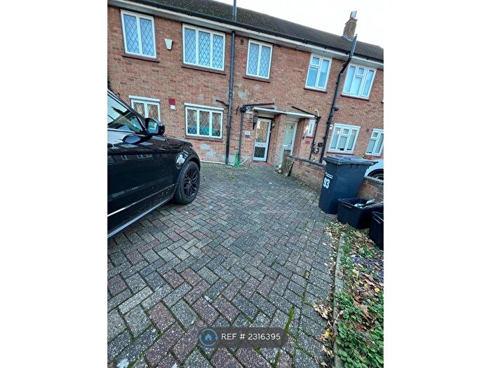 3 Bedroom Terraced House To Rent In Park Lane, Waltham Cross, EN8