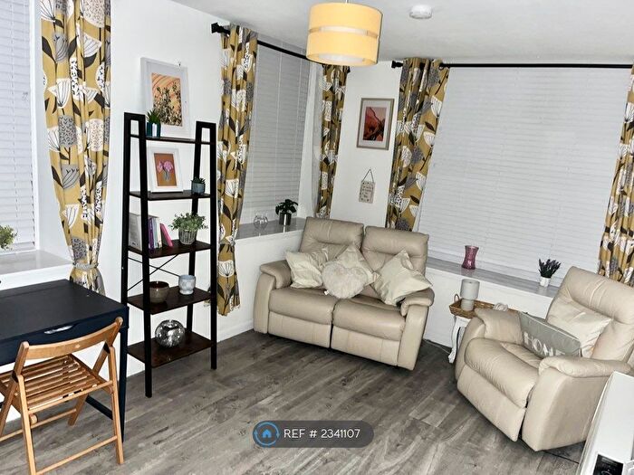 1 Bedroom Flat To Rent In Imperial House, Aberdeen, AB11