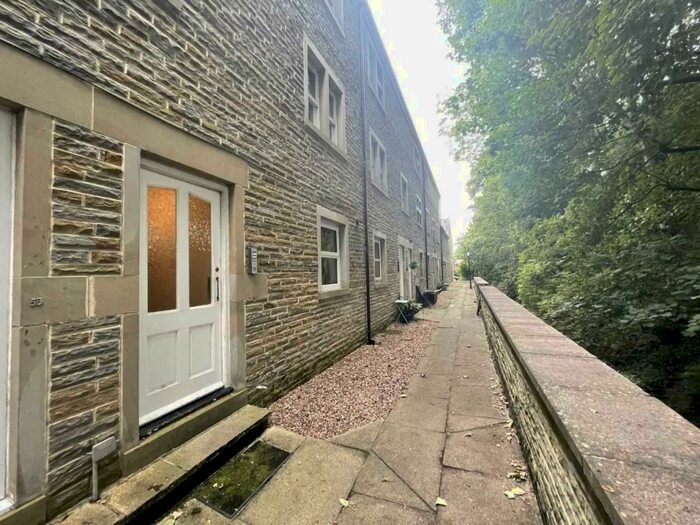 2 Bedroom Flat To Rent In Weavers Walk, Silsden, Keighley, West Yorkshire, BD20