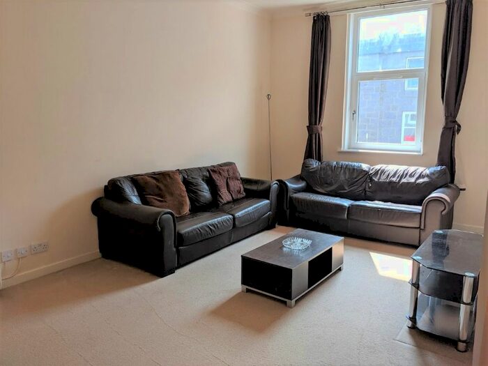 2 Bedroom Flat To Rent In George Street, City Centre, Aberdeen, AB25