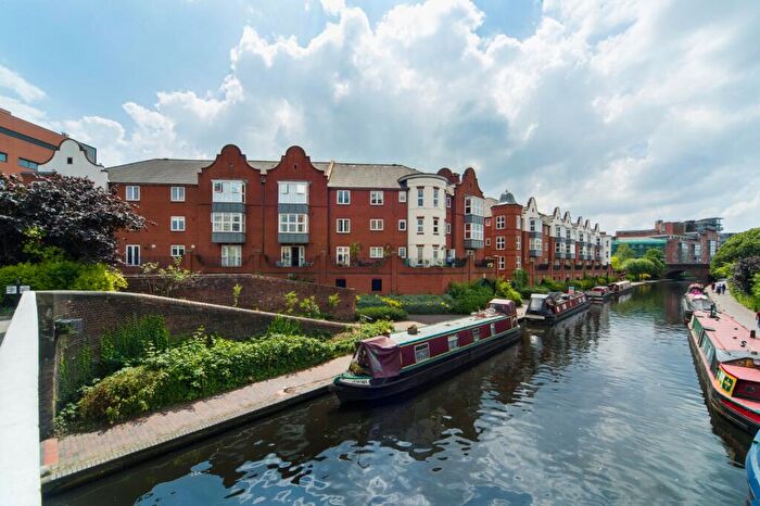 2 Bedroom Apartment For Sale In Symphony Court, Birmingham, B16