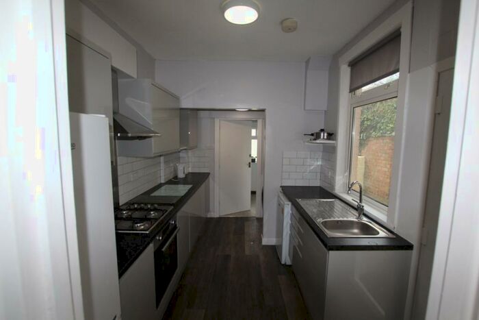 4 Bedroom Terraced House To Rent In Bective Road, NN2