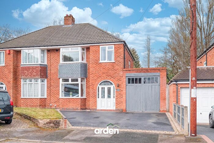 3 Bedroom Semi Detached House For Sale In The Morelands, Birmingham, B31