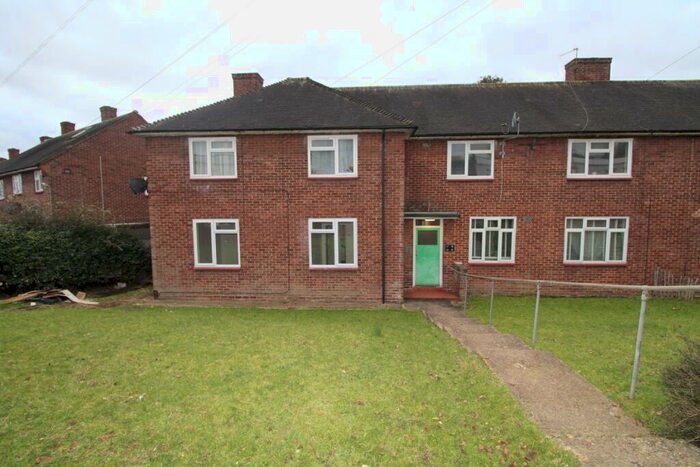 1 Bedroom Flat To Rent In Broseley Gardens, Romford, Essex, RM3