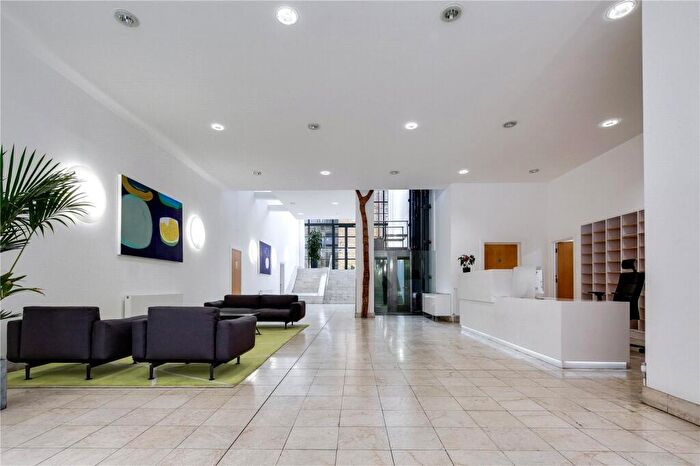 1 Bedroom Flat To Rent In Commercial Street, London, E1