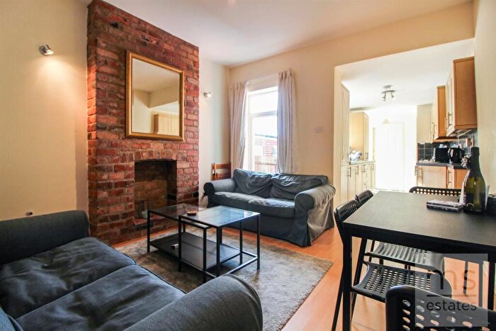 3 Bedroom Terraced House To Rent In £pppw Allington Avenue, Lenton, Nottingham, NG7