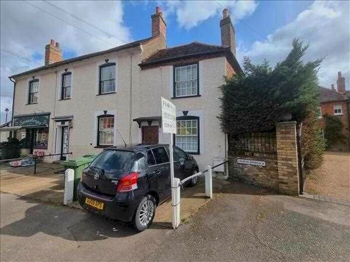 2 Bedroom End Of Terrace House To Rent In High Street, Stanwell, Staines, TW19