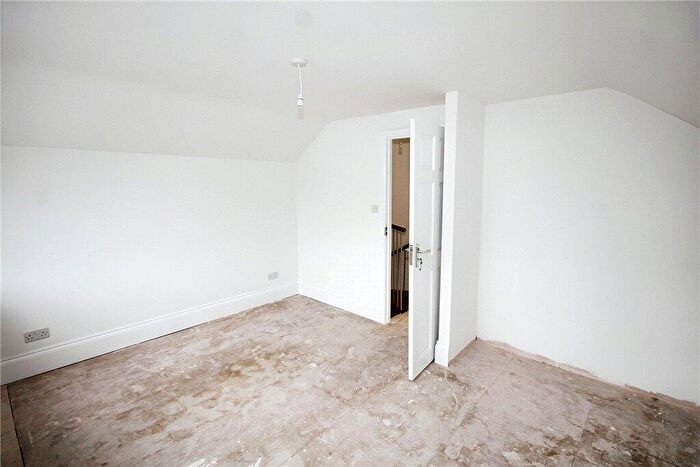 2 Bedroom Detached House To Rent In Epsom Road, Croydon, CR0