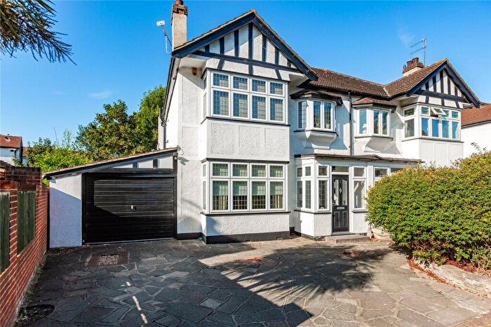 4 Bedroom Semi-Detached House For Sale In South Drive, Romford, RM2