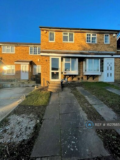 2 Bedroom Terraced House To Rent In Doveney Close, Orpington, BR5