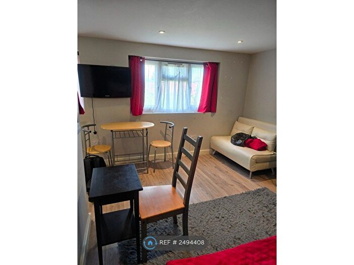 Studio To Rent In Star Lane, Orpington, BR5