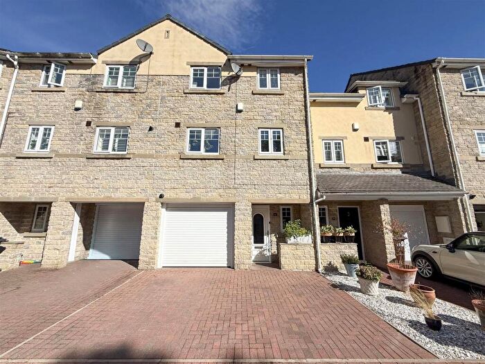 5 Bedroom Town House For Sale In River Bank, Oughtibridge, S35