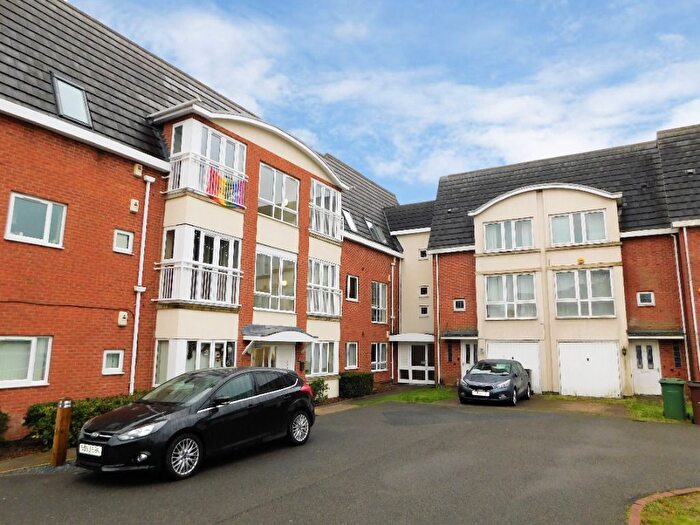 2 Bedroom Flat For Sale In The Green Mews, Nottingham, NG5