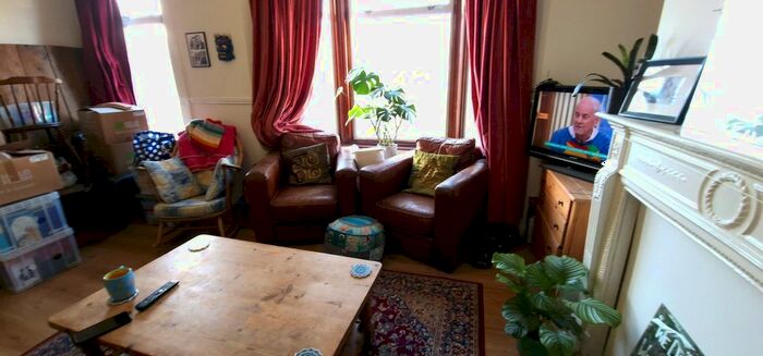 1 Bedroom Flat To Rent In Salisbury Road, Leyton, London, E10