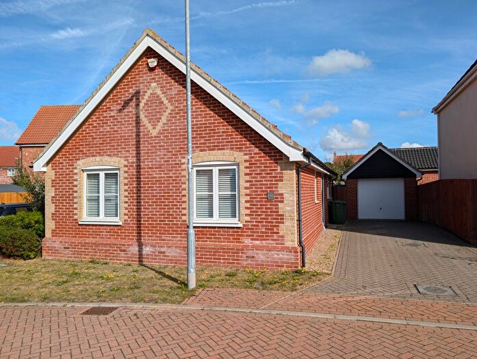2 Bedroom Detached Bungalow For Sale In Primrose Lane, Leiston, IP16