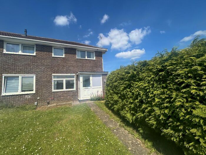 3 Bedroom House To Rent In Tulip Tree Close, Swindon, SN2
