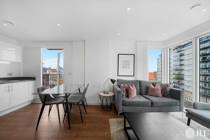 1 Bedroom Apartment To Rent In Southmere House, Stratford, E15