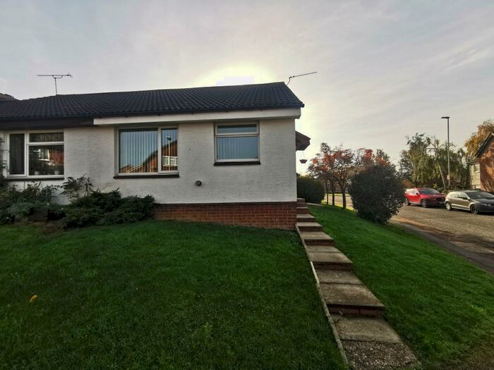 2 Bedroom Semi-Detached Bungalow To Rent In Heatherbrook Road, Leicester, LE4