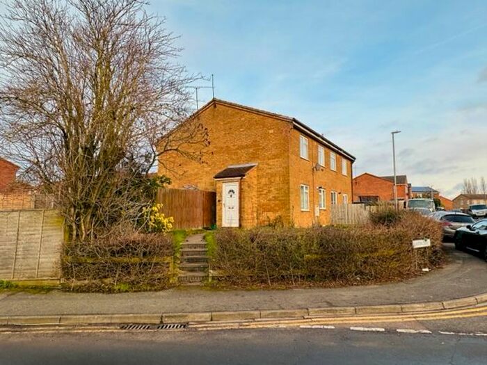 1 Bedroom Terraced House To Rent In Colwell Rise, Luton, LU2