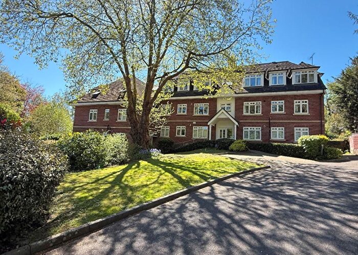 2 Bedroom Flat For Sale In Greenleaves, Clays Hill, Bramber, West Sussex, BN44