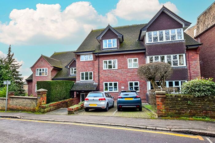 2 Bedroom Flat For Sale In Chorleywood Close, Rickmansworth, WD3
