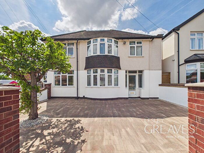 5 Bedroom Detached House For Sale In Tennyson Avenue, Gedling, Nottingham, NG4