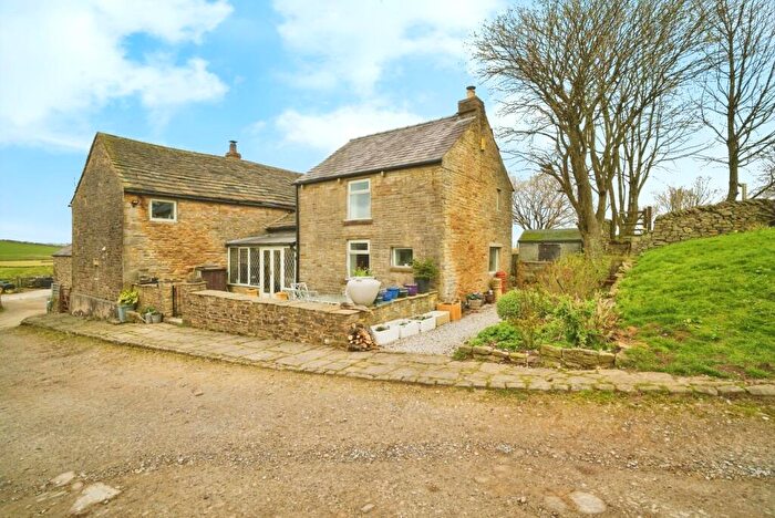 4 Bedroom Detached House For Sale In Laneside Road, New Mills, SK22