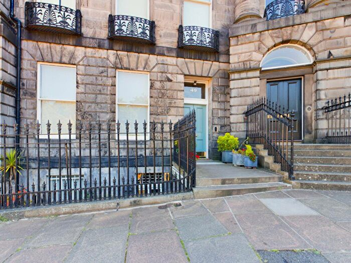 3 Bedroom Flat To Rent In Moray Place, New Town, Edinburgh, EH3