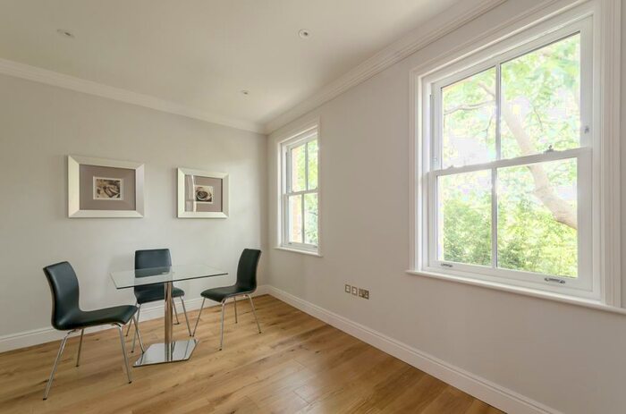 2 Bedroom Flat To Rent In Green Lanes London, N16