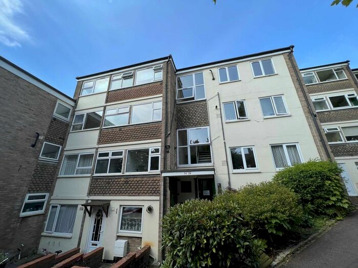 2 Bedroom Flat To Rent In Richmond Court, Luton, LU2